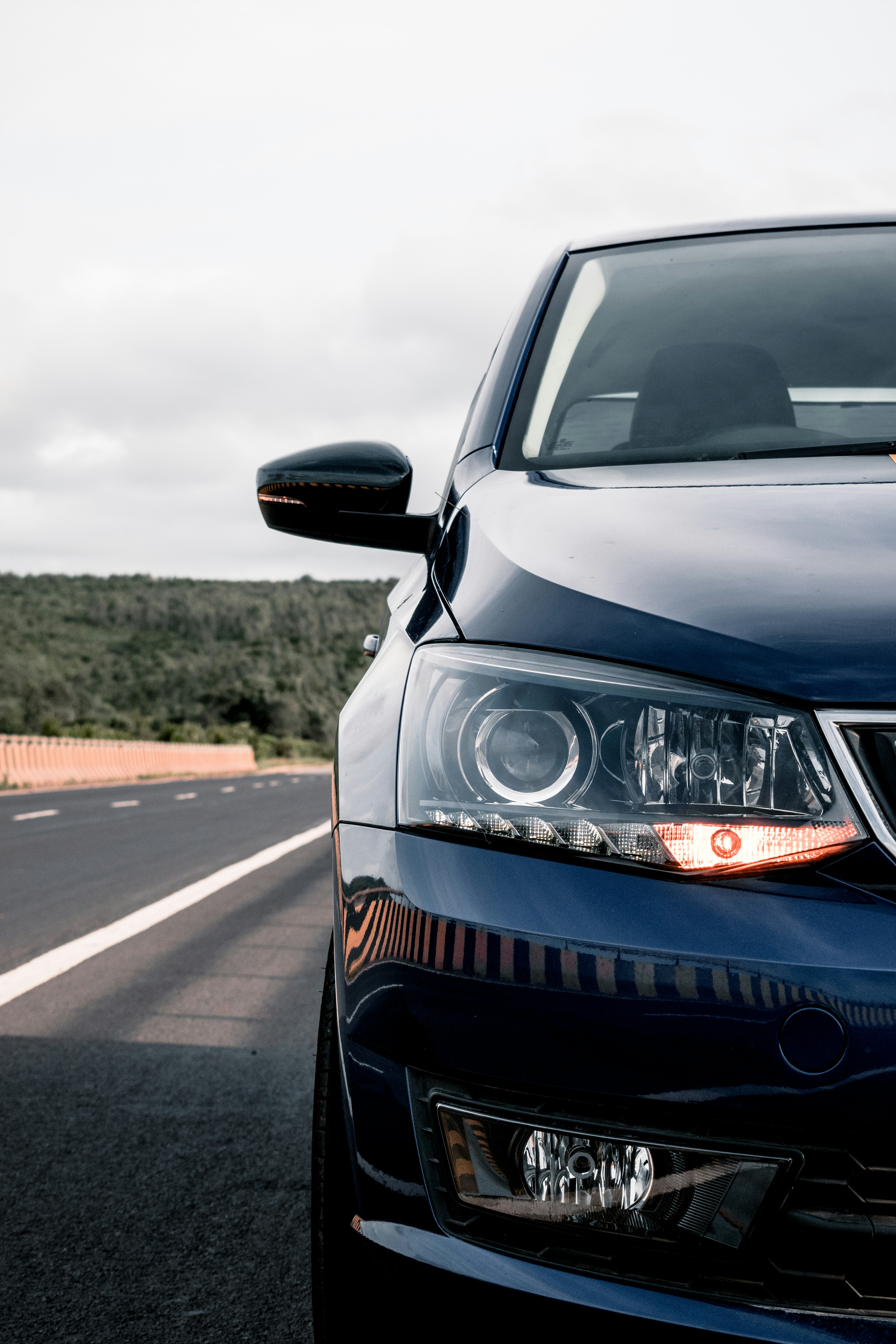 auto blu suv.jpg